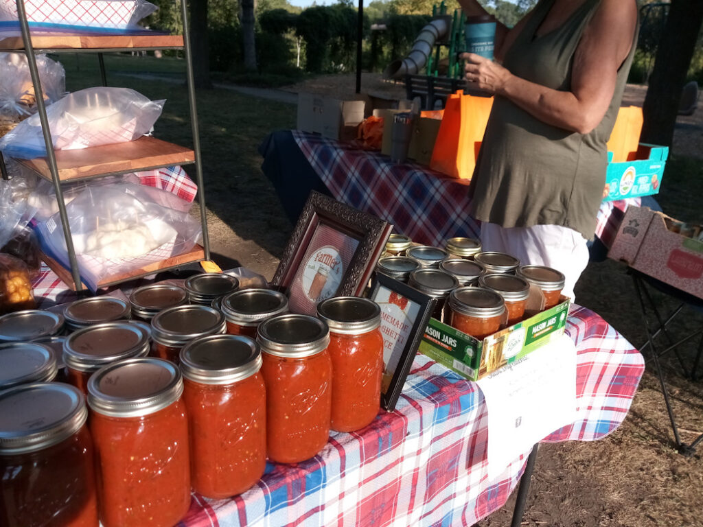 Farmer's Market. hand crafted tomato sauce.