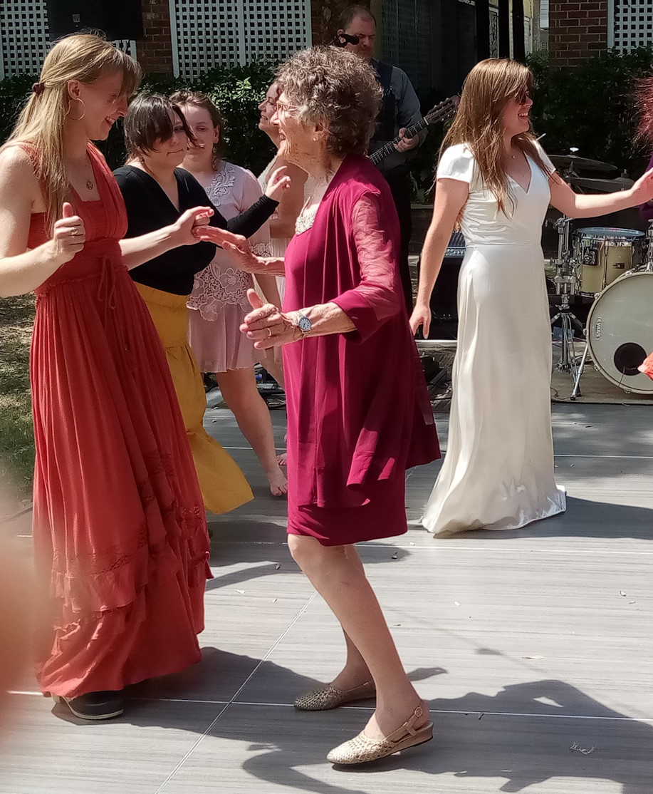 Wedding dance - Skye, Lin and Bride